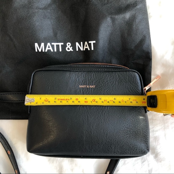 MATT & NAT VEGAN BLACK LEATHER ROSE GOLD PARIS BELT BAG - Picture 7 of 12